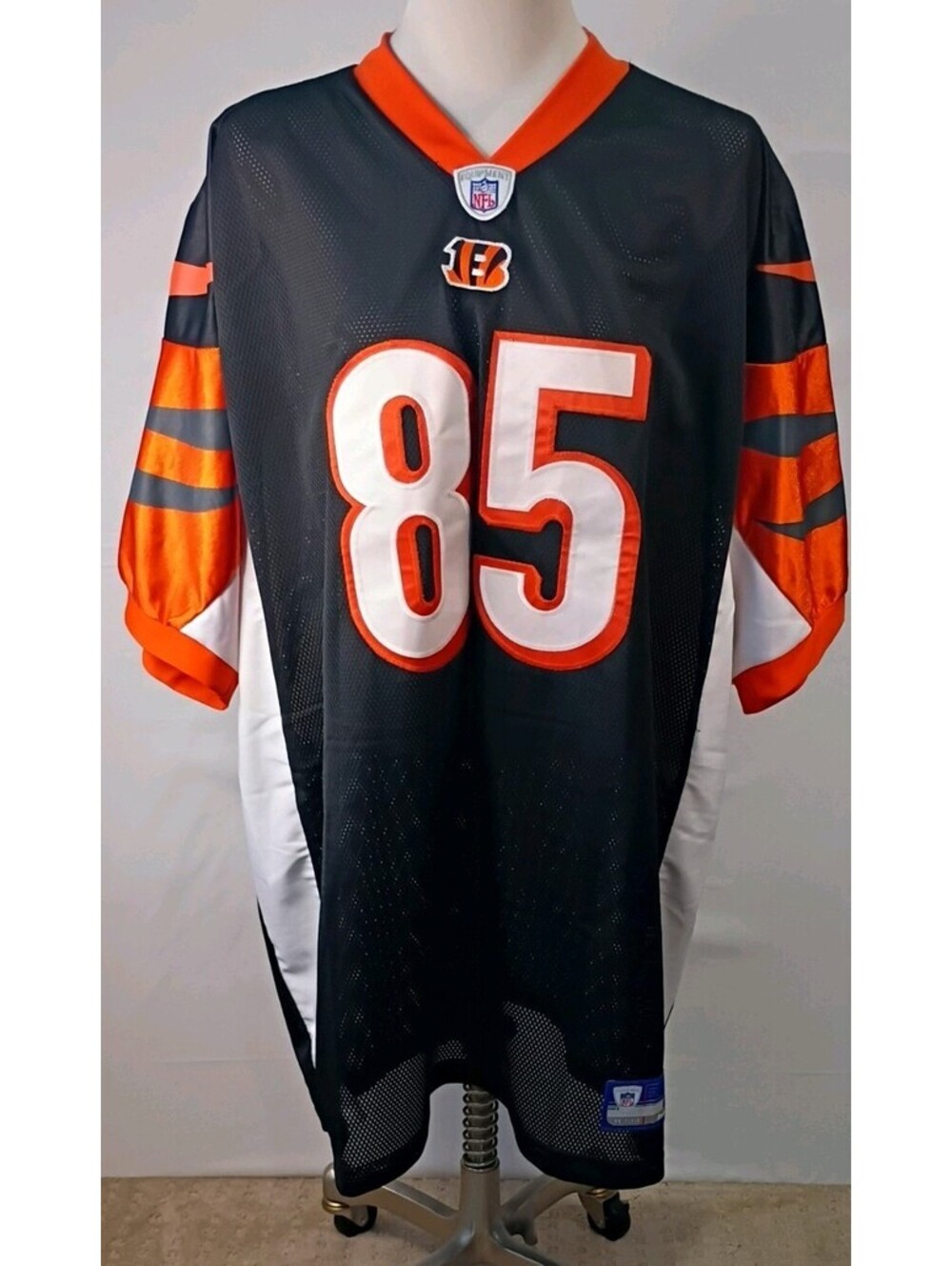 VTG  Reebok Onfield Chad Johnson OchoCinco Bengals Jersey Size 56 NWT